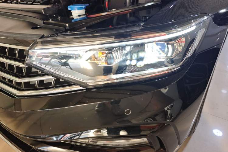 Used Volkswagen Magotan 2025 Zhongxiang Version 280TSI DSG Comfort Edition
