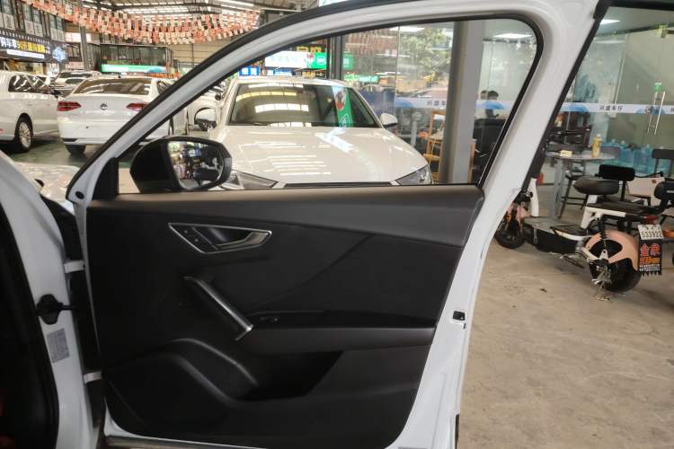 Used Audi Q2L 2018 35 TFSI Launch Exclusive Edition China VI
