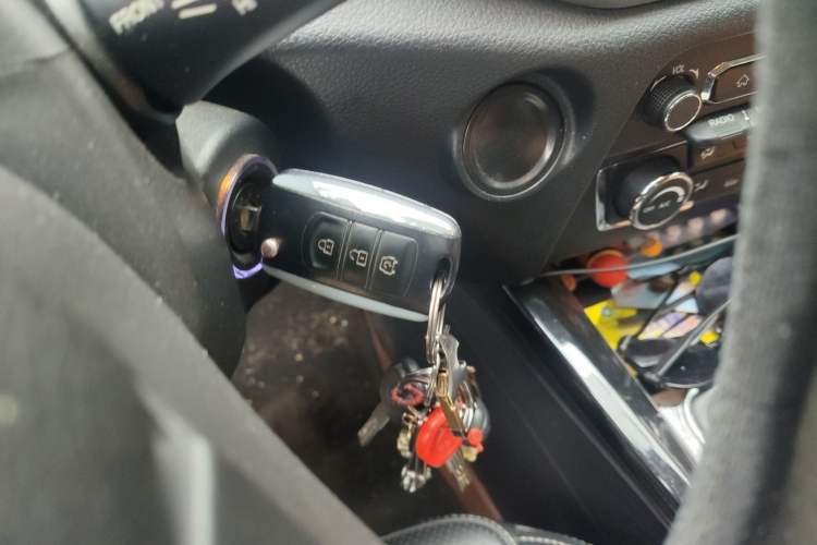 Used Dongfeng Fengon S560 2018 1.8L Manual Urban Model 7 Seats