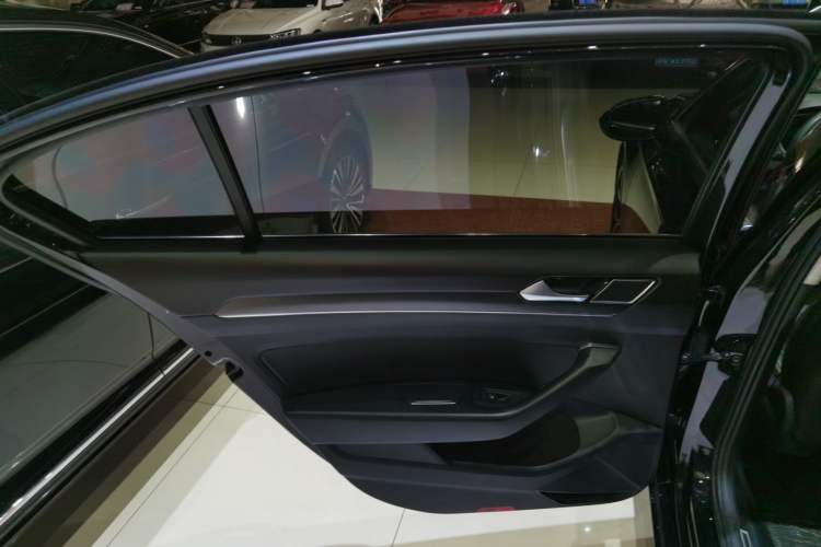 Used Volkswagen Magotan 2020 330TSI DSG Leading Model
