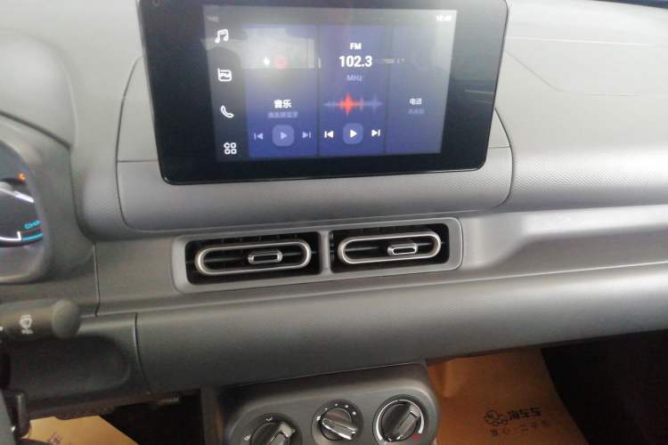 Used Wuling Hongguang New Energy 2024 All-Electric Model 300KM Standard Version
