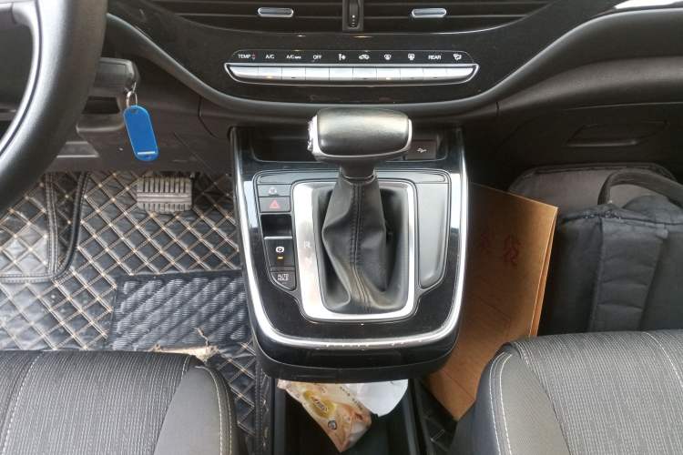 Used GAC Trumpchi M6 2021 270T DCT Elite Edition (7-seater)