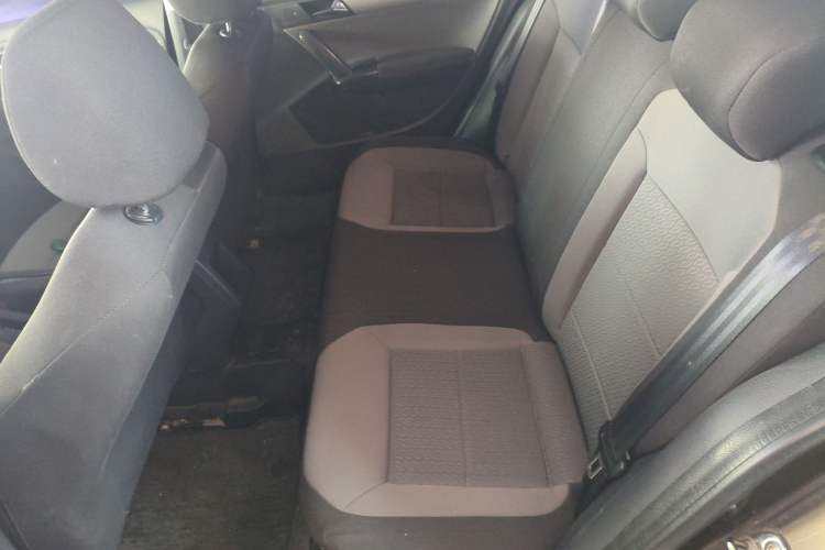 Used Volkswagen Lavida 2013 Revised Classic 1.6L Automatic Fashion Edition
