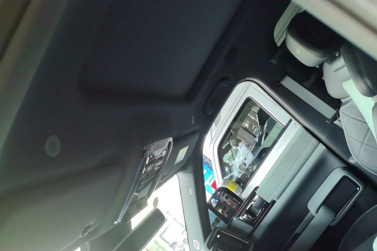 Used  Leopard 5 2023 Navigator Edition
