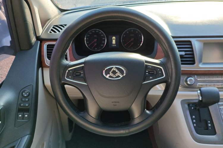 Used SAIC MAXUS G10 2016 2.0T Automatic Luxury Edition
