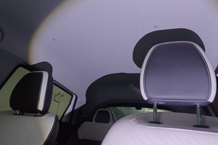 Used Geometry E Firefly 2024 301km Starlight
