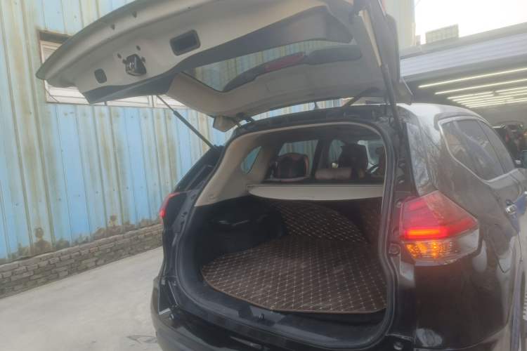 Used Nissan X-Trail 2019 2.0L CVT Smart Connect Comfort Edition 2WD
