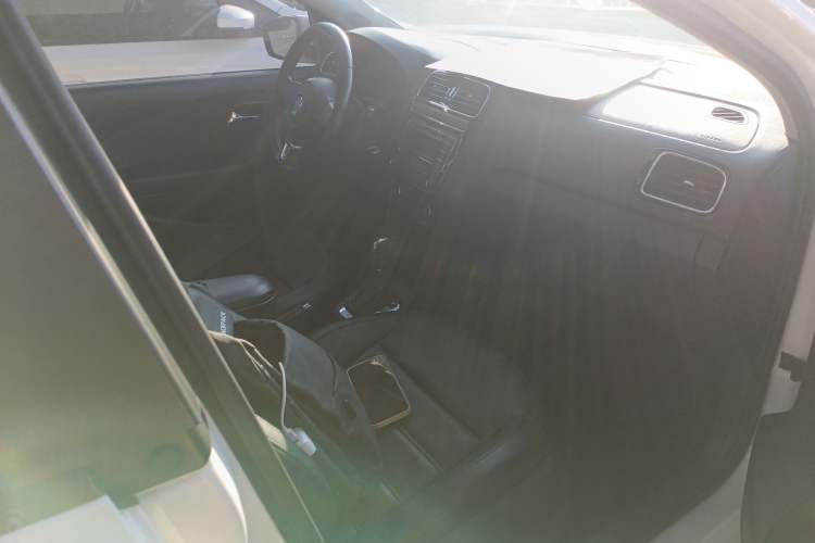 Used Volkswagen Polo 2013 1.6L Automatic Luxury Edition