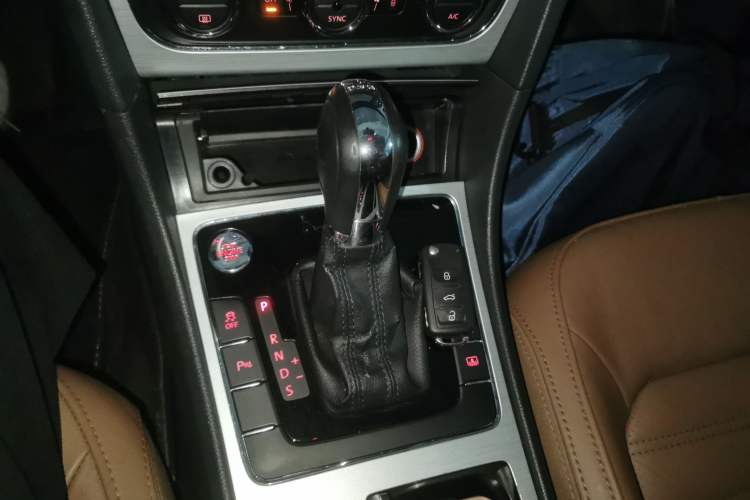 Used Volkswagen Passat 2014 1.8TSI DSG Prestige Navigation Edition
