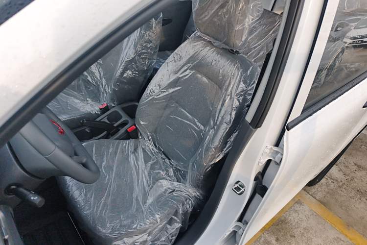 Used Wuling Hongguang New Energy 2025 Extended-Range Hybrid 50 km Standard Version
