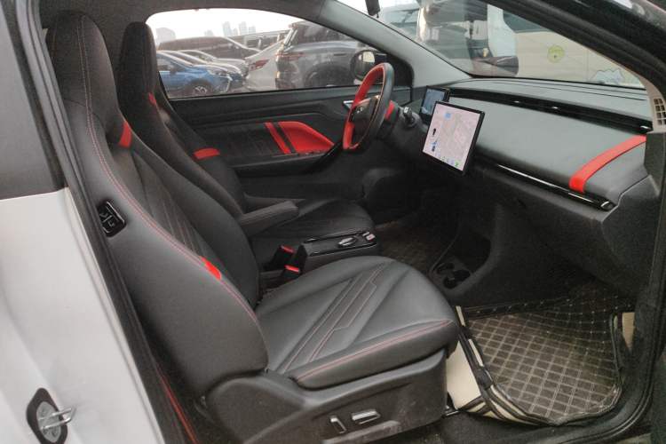 Used Chery New Energy Boundless Pro 2022 301km LingShou Edition Lithium Iron Phosphate
