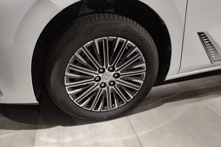 Used Buick GL8 New Energy 2024 Lu Zun Smart Edition 7-Seater