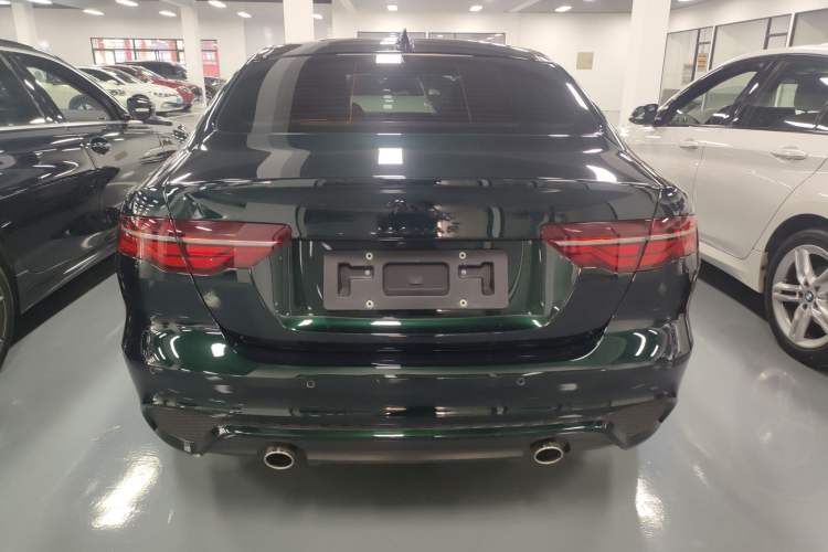 Used Jaguar XEL 2024 2.0T 250 PS R-DYNAMIC S Ebony Black Sport Edition
