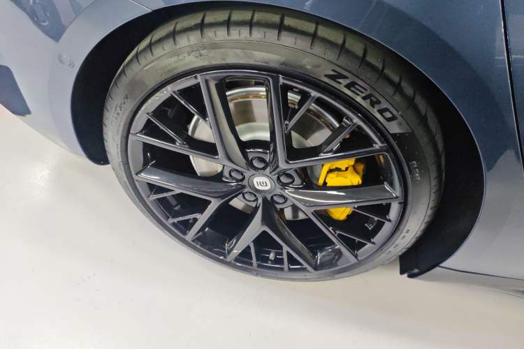 Used  SU7 2024 Four-Wheel Drive Ultra-Long Range Advanced Intelligent Driving Max Edition