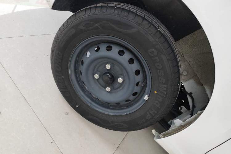 Used Wuling Hongguang New Energy 2024 All-Electric Model 300KM Standard Version
