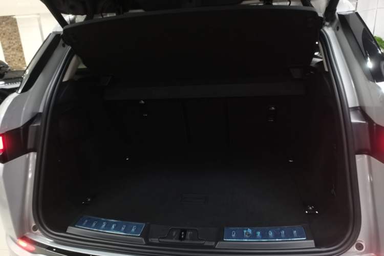 Used Land Rover Range Rover Evoque 2022 Facelifted Aurora L 249 PS R-Dynamic Luxury Edition
