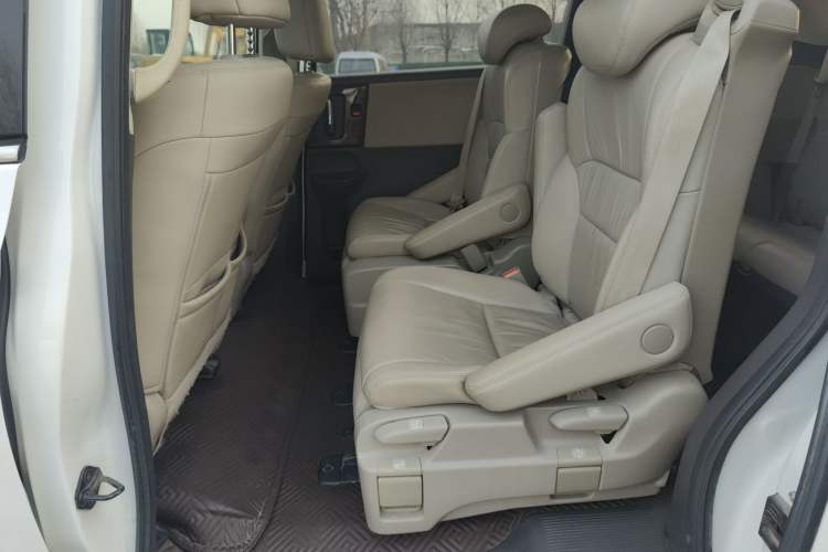 Used Honda Odyssey 2015 Updated Version 2.4L Smart Edition