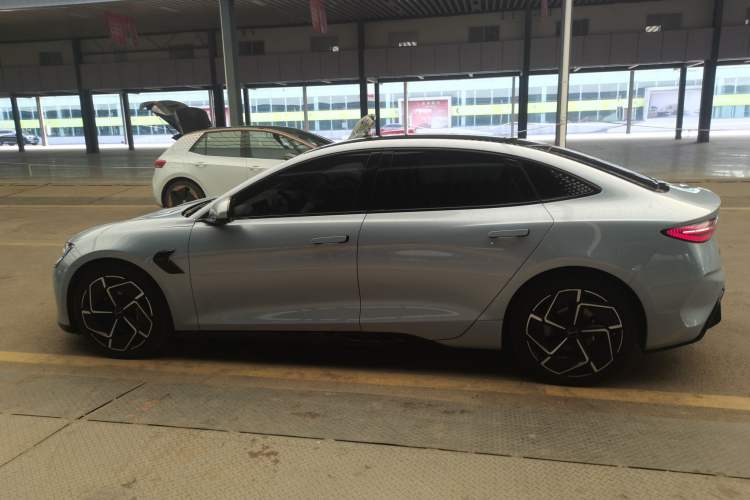 Used BYD Seal 2022 700 km Long-Range Rear-Wheel-Drive Version
