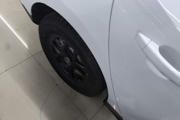 Used BYD Qin PLUS 2025 DM-i Smart Drive 55KM Leading Model
