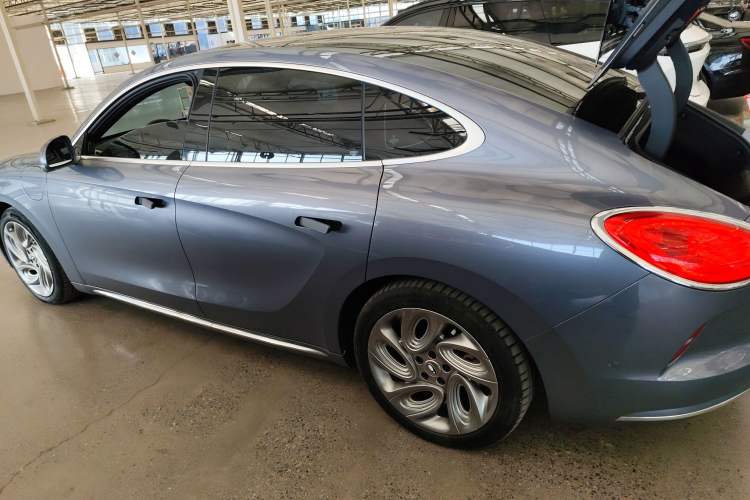 Used ORA Lightning Cat 2022 555 km Luxury Edition