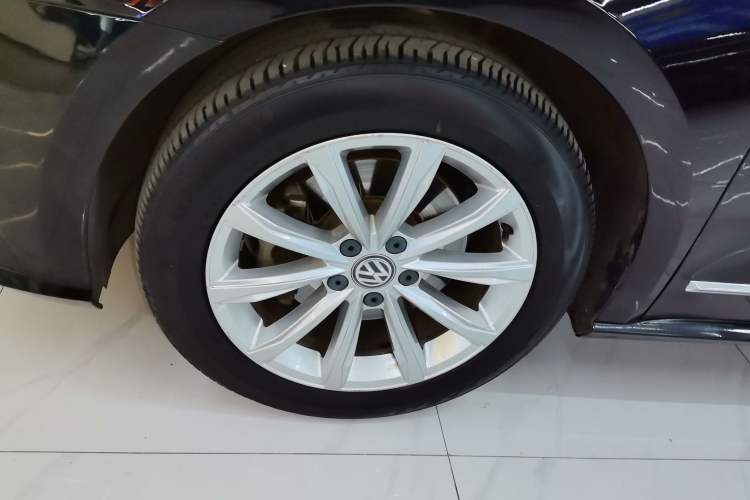 Used Volkswagen Passat 2017 330TSI DSG Luxury Edition
