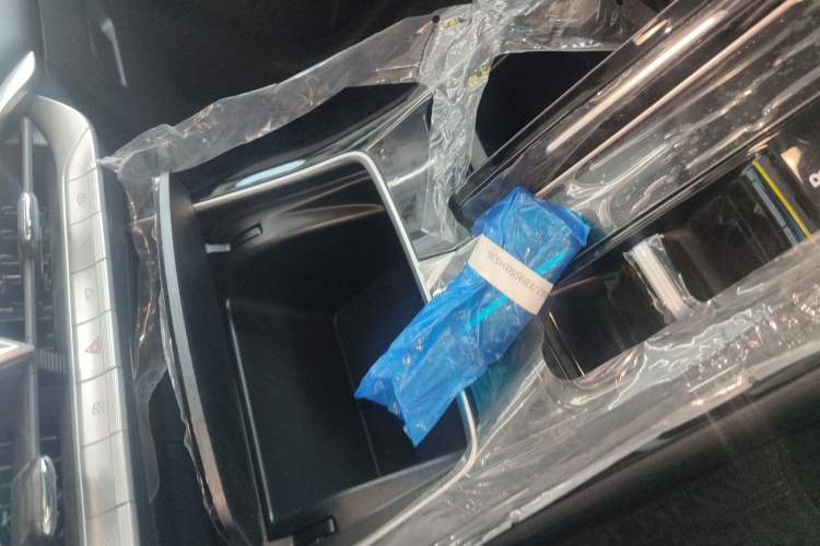 Used Venucia V DD-i 2025 Orca 150km Comfort Edition
