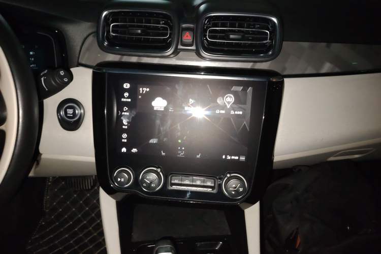 Used Lynk & Co 02 2018 1.5T DCT Two-Wheel Drive Zhaopu Version China V Standard
