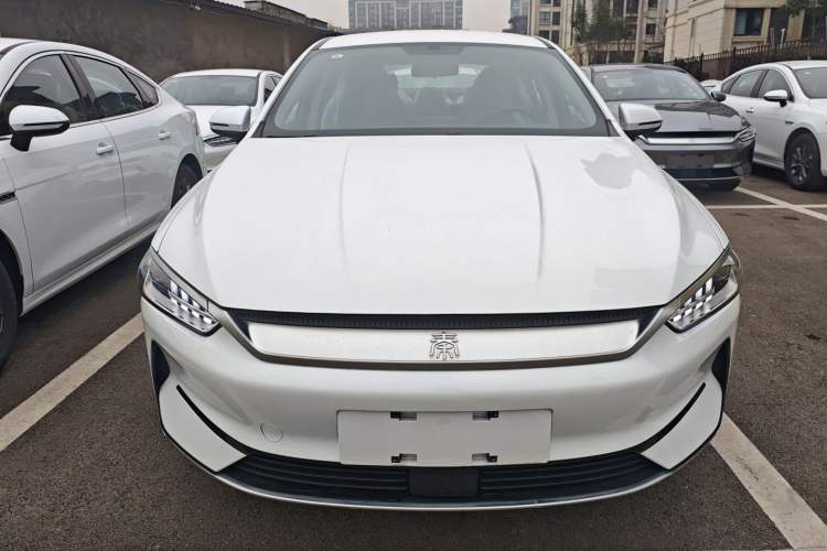 Used BYD Qin PLUS 2021 EV 400KM Leading Comfort Edition
