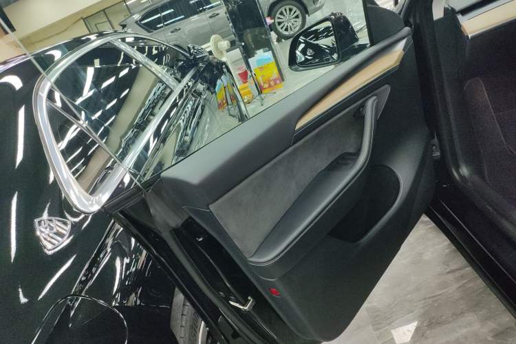 Used Tesla Model Y 2022 Rear-Wheel-Drive Version
