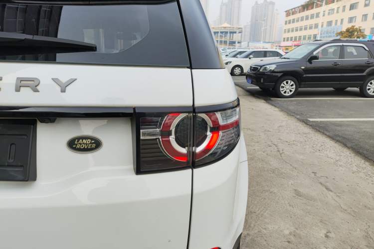 Used Land Rover Discovery Sport 2019 240 PS SE Version China V Standard
