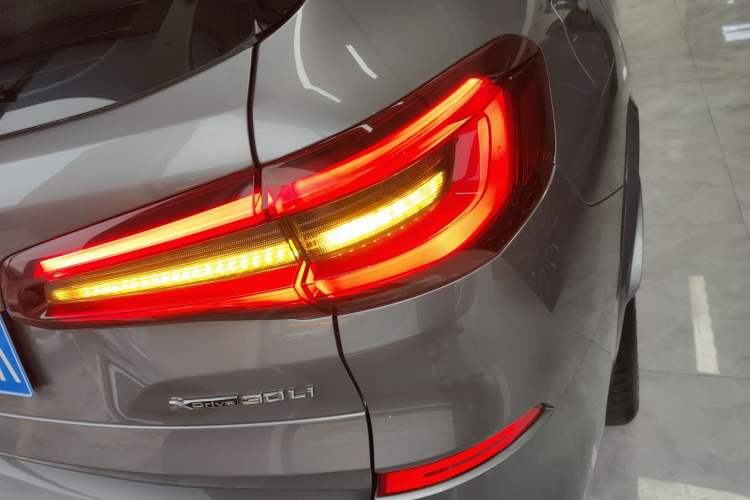 Used BMW X5 2022 Restyled xDrive 30Li M Sport Package
