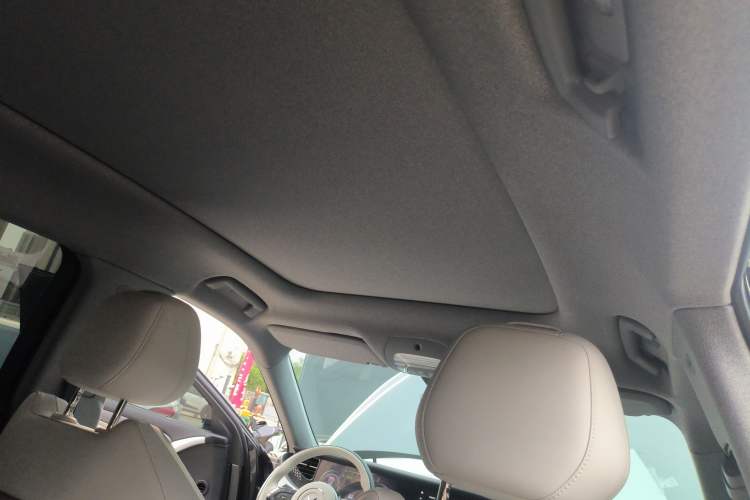 Used VOYAH FREE 2025 318 259 km All-Wheel-Drive Exploration Edition
