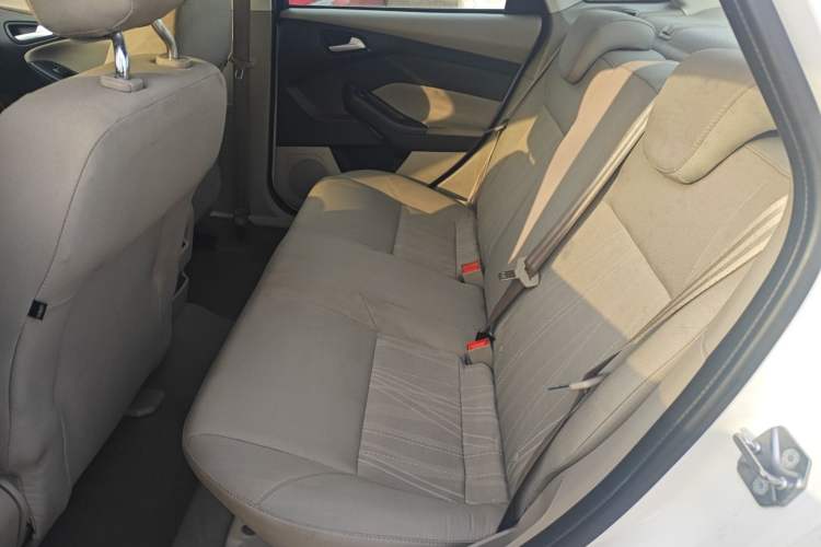 Used Ford Focus 2015 Sedan 1.6L Automatic Comfort Model
