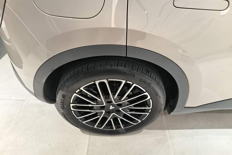 Used  firefly 2025 Free Edition
