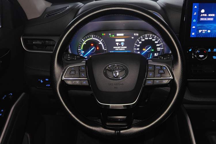 Used Toyota Highlander 2022 Dual-Engine 2.5L Four-Wheel Drive Prestige Version 7 Seats