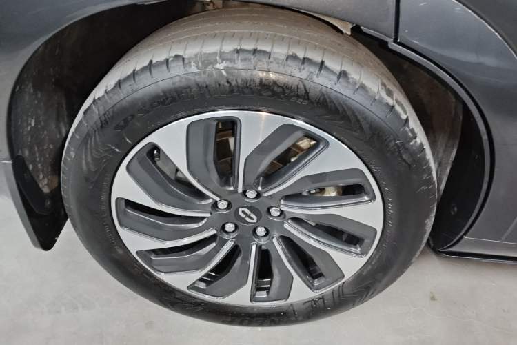 Used Hima AITO M7 2024 1.5T Rear-Drive Plus Version 6 Seats
