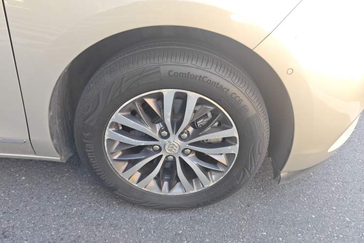 Used Buick GL8 2018 ES 28T Flagship Model China VI Standard
