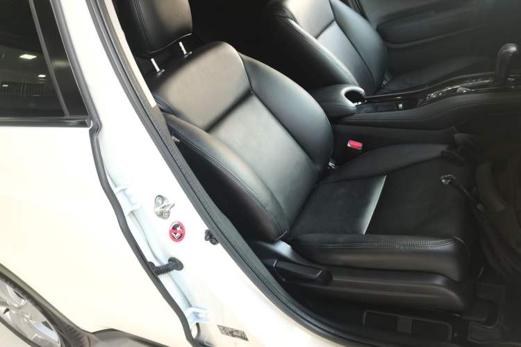 Used Honda Vezel 2020 1.5L CVT Elite Edition
