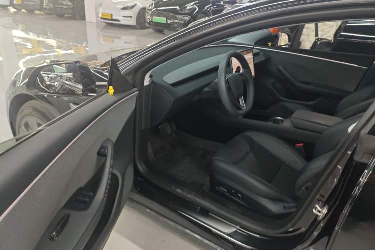 Used Tesla Model 3 2023 Rear-Wheel-Drive Version
