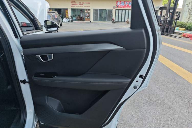 Used Wuling Asta 2022 2.0L DHT Electric-Speed Version