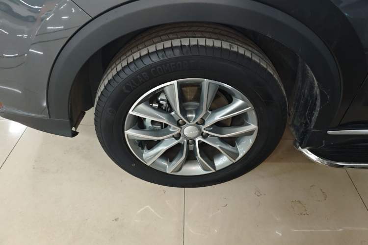 Used Roewe RX5 2025 PLUS 330TGI Automatic Trendsetting Smart Edition
