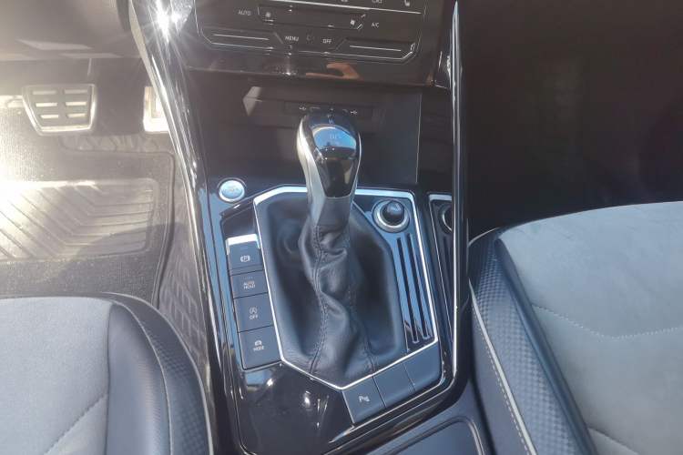 Used Volkswagen Tayron X 2020 330TSI Two-Wheel Drive Luxury Smart Connectivity Version
