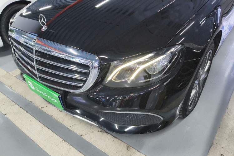 Used Mercedes-Benz E-Class 2019 E 260 L
