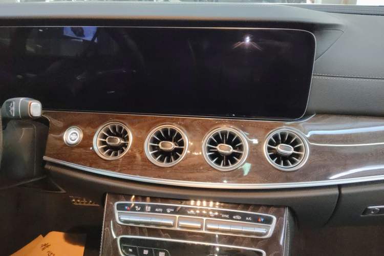 Used Mercedes-Benz E-Class 2021 E 260 Coupe
