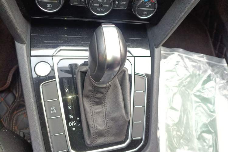 Used Volkswagen Magotan 2018 Facelift 330TSI DSG Luxury Model
