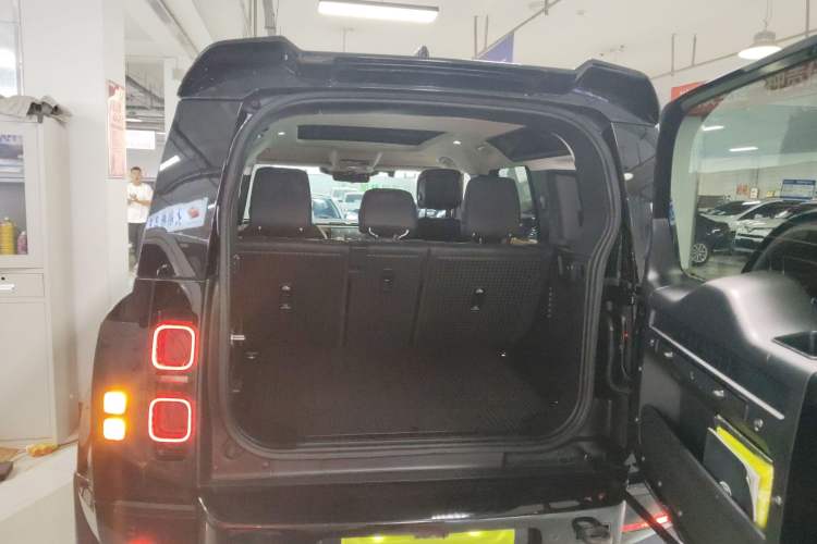 Used Land Rover Defender 2022 110 P400 X-DYNAMIC HSE
