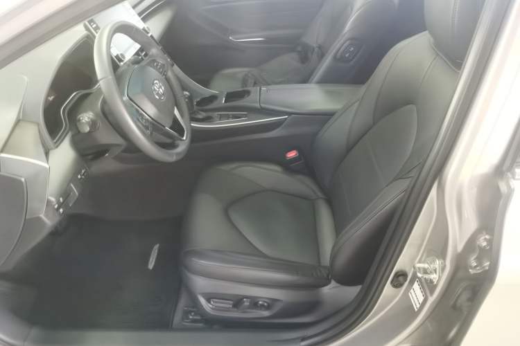 Used Toyota Avalon 2019 2.0L Luxury Edition China VI Standard
