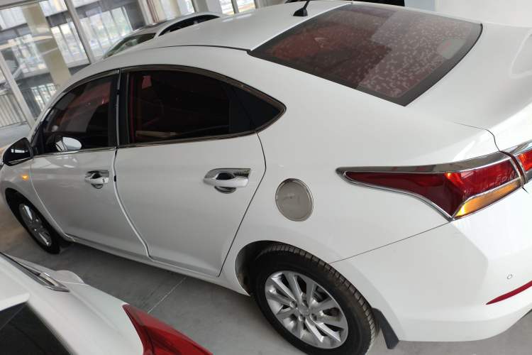 Used Hyundai Verna 2016 1.4L Automatic Cool Edition GLS