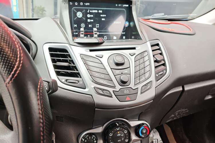 Used Ford Fiesta 2013 Hatchback 1.5L Automatic Fashion Edition
