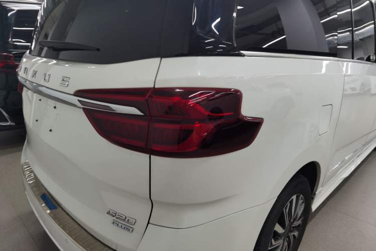 Used SAIC MAXUS G20 2021 Facelifted PLUS 2.0T Gasoline Automatic Luxury Edition
